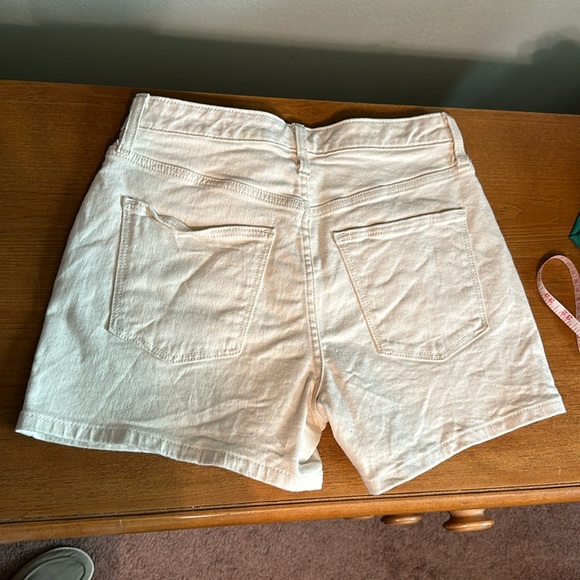 Universal Thread High Rise shorts - Picture 4 of 4